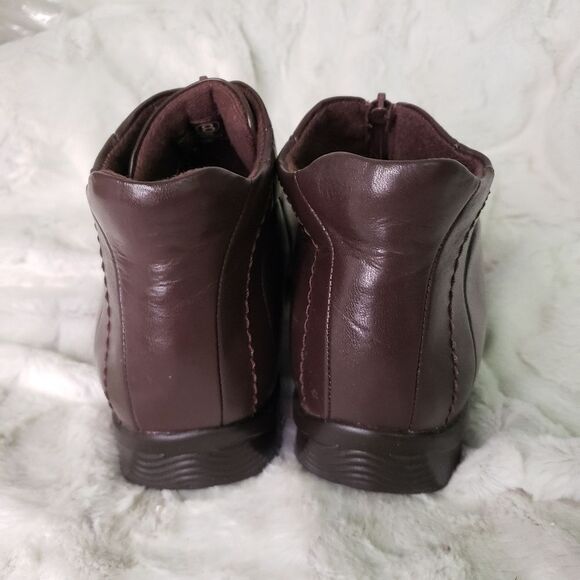 Earth Leather Booties Size 8 - Picture 4 of 7